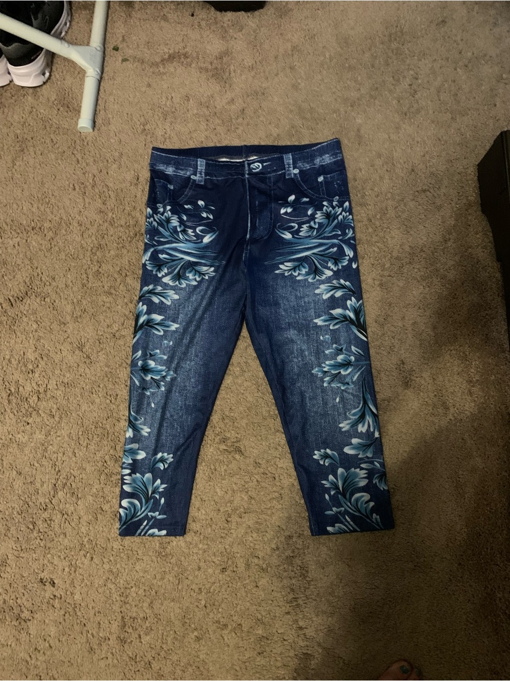 Blue Floral Print Women’s Capri jeggings